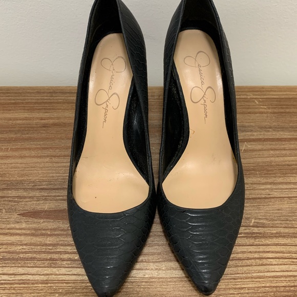 Heels - Picture 1 of 5